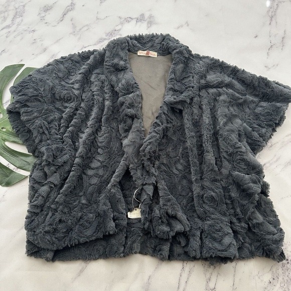 Pretty Angel Sweaters - Pretty Angel Faux Fur Shrug Cardigan Sweater One Size New Gray Floral Open Front
